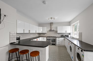 Beechwood Avenue, North Hill, Plymouth - Image 2