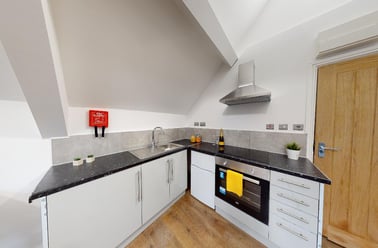 London Road, Near university, Leicester - Image 3