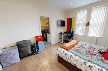 London Road, Victoria Park, Leicester - Image 2