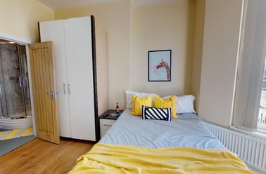 London Road, Victoria Park, Leicester - Image 2