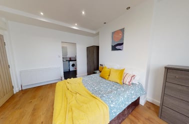 Victoria Park Road, Clarendon Park, Leicester - Image 2