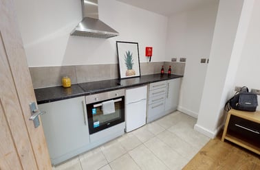 London Road, Oadby, Leicester - Image 3