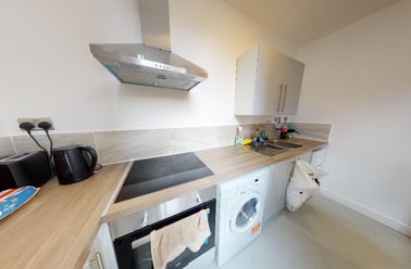 Victoria Park Road, Clarendon Park, Leicester - Image 3