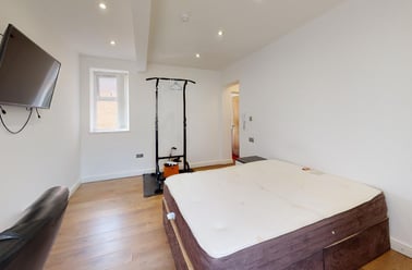 St. Peters Road, Highfields, Leicester - Image 2