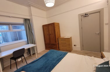 Gwydr Crescent, Uplands, Swansea - Image 3