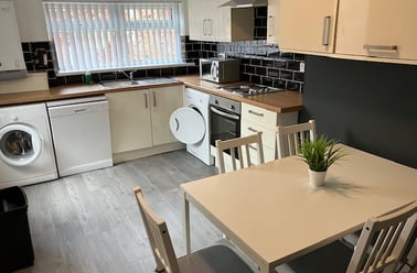 Kensington Road, Near university, Middlesbrough - Image 2