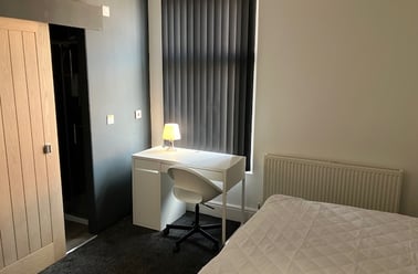 Victoria Road, Near university, Middlesbrough - Image 3