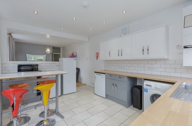 Fosse Road South, City Centre, Leicester - Image 2