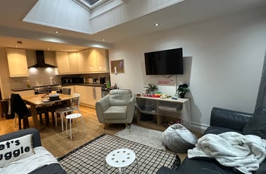 Ladybarn Crescent, Fallowfield, Manchester - Image 2