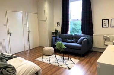 Wilmslow Road, Fallowfield, Manchester - Image 2