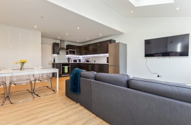 Stile Common Road, Primrose Hill, Huddersfield - Image 2