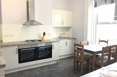 Alexandra Road, Mutley, Plymouth - Image 2