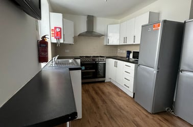 Belgrave Road, Mutley, Plymouth - Image 2