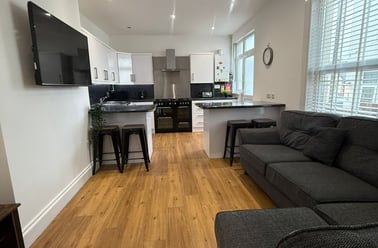 Derry Avenue, North Hill, Plymouth - Image 2