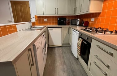 Houndiscombe Road, Mutley, Plymouth - Image 2