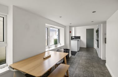 Oxford Place, City Centre, Plymouth - Image 2