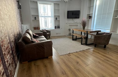 Clifton Place, North Hill, Plymouth - Image 3