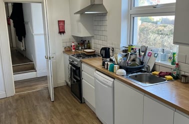 Mount Gould Road, Lipson, Plymouth - Image 3