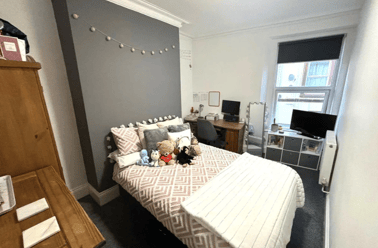 Clifton Place, Greenbank, Plymouth - Image 3