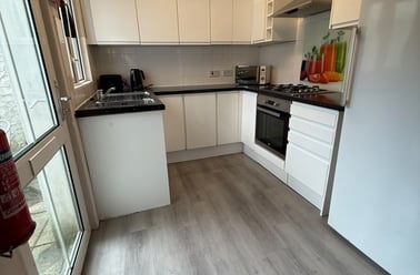 Chedworth Street, Greenbank, Plymouth - Image 2