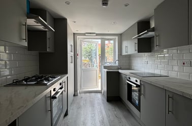 Princes Avenue, Acton, London - Image 3