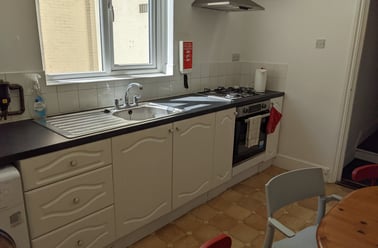 Nightingale Road (Walking distance to UNI) , Southsea, Portsmouth - Image 2