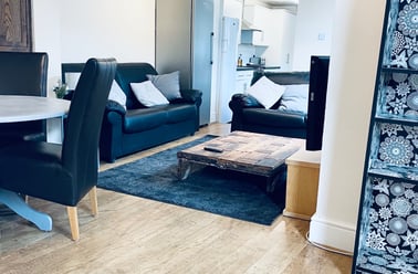 Larput Place, Near francis close campus, Cheltenham - Image 3