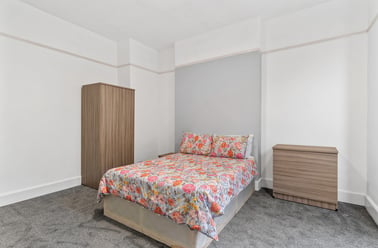 Houndiscombe Road, Near university, Plymouth - Image 2
