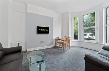 Houndiscombe Road, Near university, Plymouth - Image 3