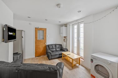 Hill Park Crescent, Greenbank, Plymouth - Image 3