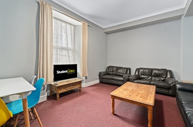 Wellington Street, City centre, Plymouth - Image 3