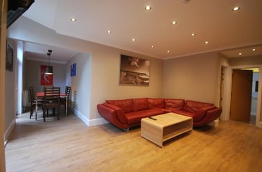 Ashlyn Grove, Fallowfield, Manchester - Image 2