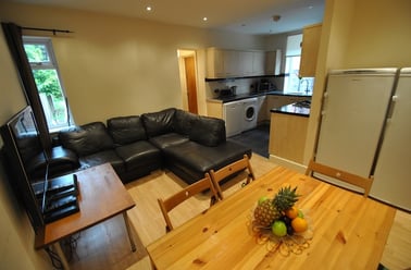 School Grove, Withington, Manchester - Image 2