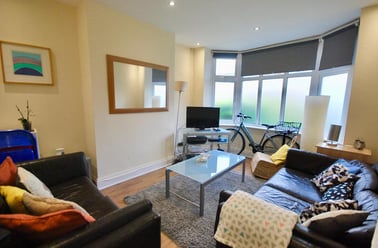 Lees Hall Crescent, Fallowfield, Manchester - Image 3