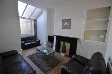 Gwydr Crescent, Uplands, Swansea - Image 2