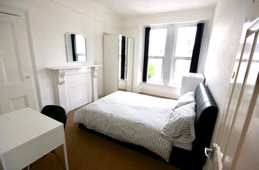 Alexandra Road, Mutley, Plymouth - Image 2