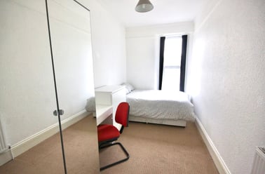 Alexandra Road, Mutley, Plymouth - Image 3