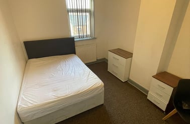 Elliott Street, Basford, Newcastle under Lyme - Image 3