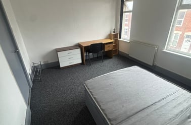 Nicholls Street, Penkhull, Stoke - Image 2