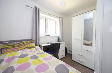 Malvern Avenue, Silverdale, Newcastle under Lyme - Image 3