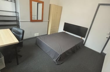 Carlton Road, Shelton, Stoke - Image 3