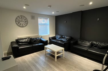 Queen Anne Street, Shelton, Stoke - Image 2