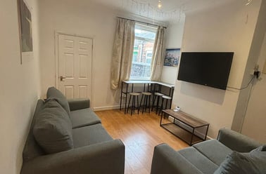 Thornton Road, Shelton, Stoke - Image 2