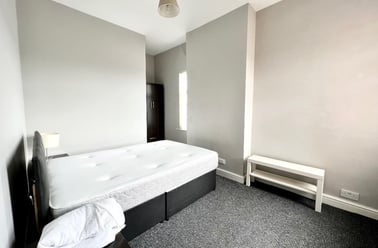 Sturgess Street, Penkhull, Stoke - Image 3