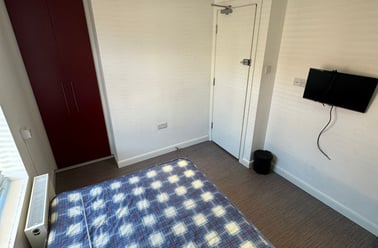 Stubbs Gate, Basford, Newcastle under Lyme - Image 3