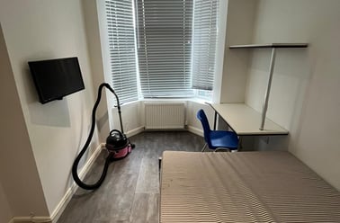 Leek Road, Shelton, Stoke - Image 2