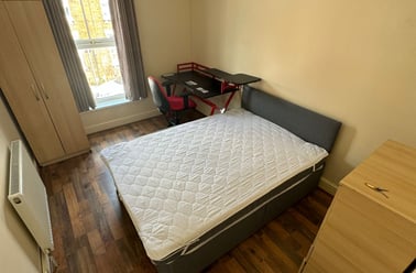 Queen Anne Street, Shelton, Stoke - Image 2