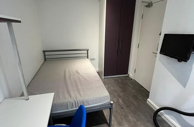 Leek Road, Shelton, Stoke - Image 3