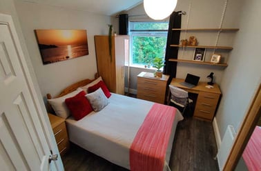 St. Michaels Road, City Centre, Northampton - Image 2