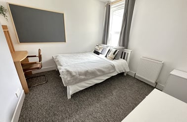 JESSIE RD -- 4x DOUBLE BEDS + BILLS INCLUDED, Southsea, Portsmouth - Image 3